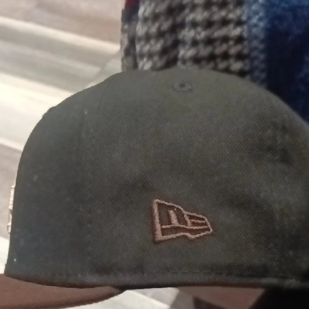 New Era Black and Brown LA 59FIFTY Cap - Picture 5 of 10